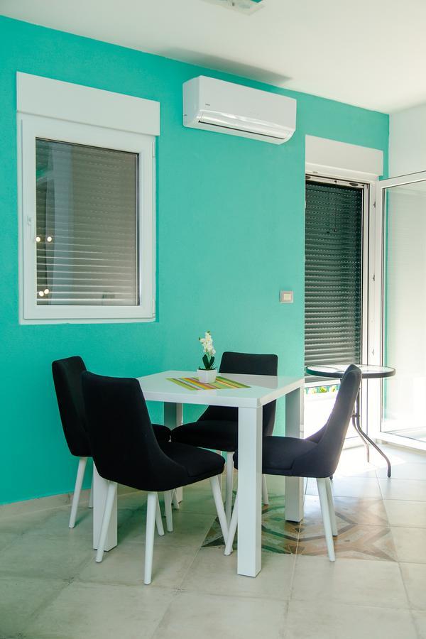 Apartmani Mozaici Risan Esterno foto