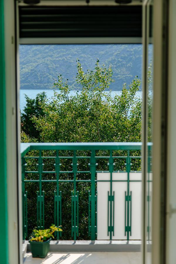 Apartmani Mozaici Risan Esterno foto