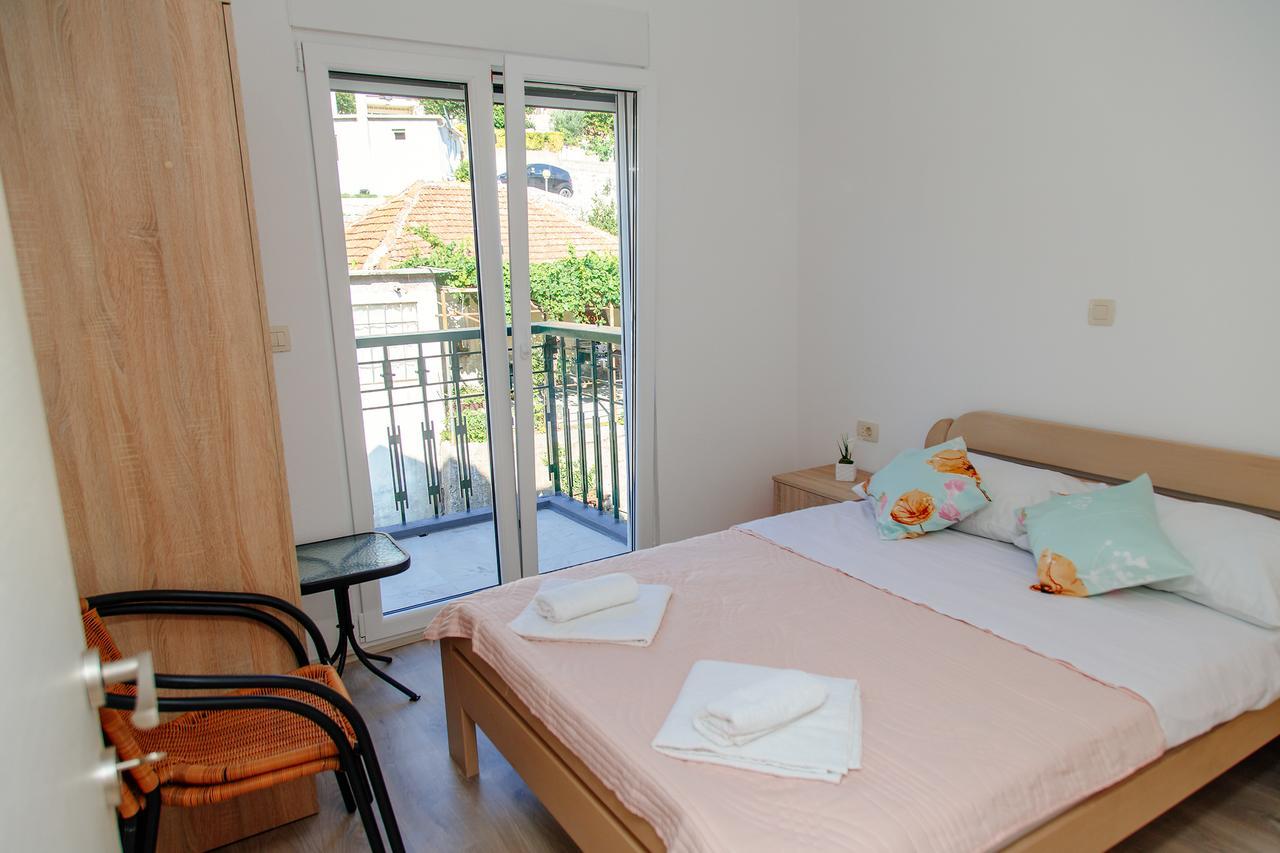 Apartmani Mozaici Risan Esterno foto