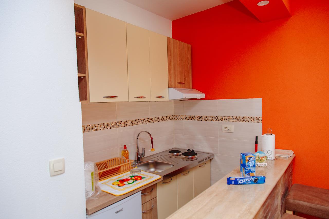 Apartmani Mozaici Risan Esterno foto