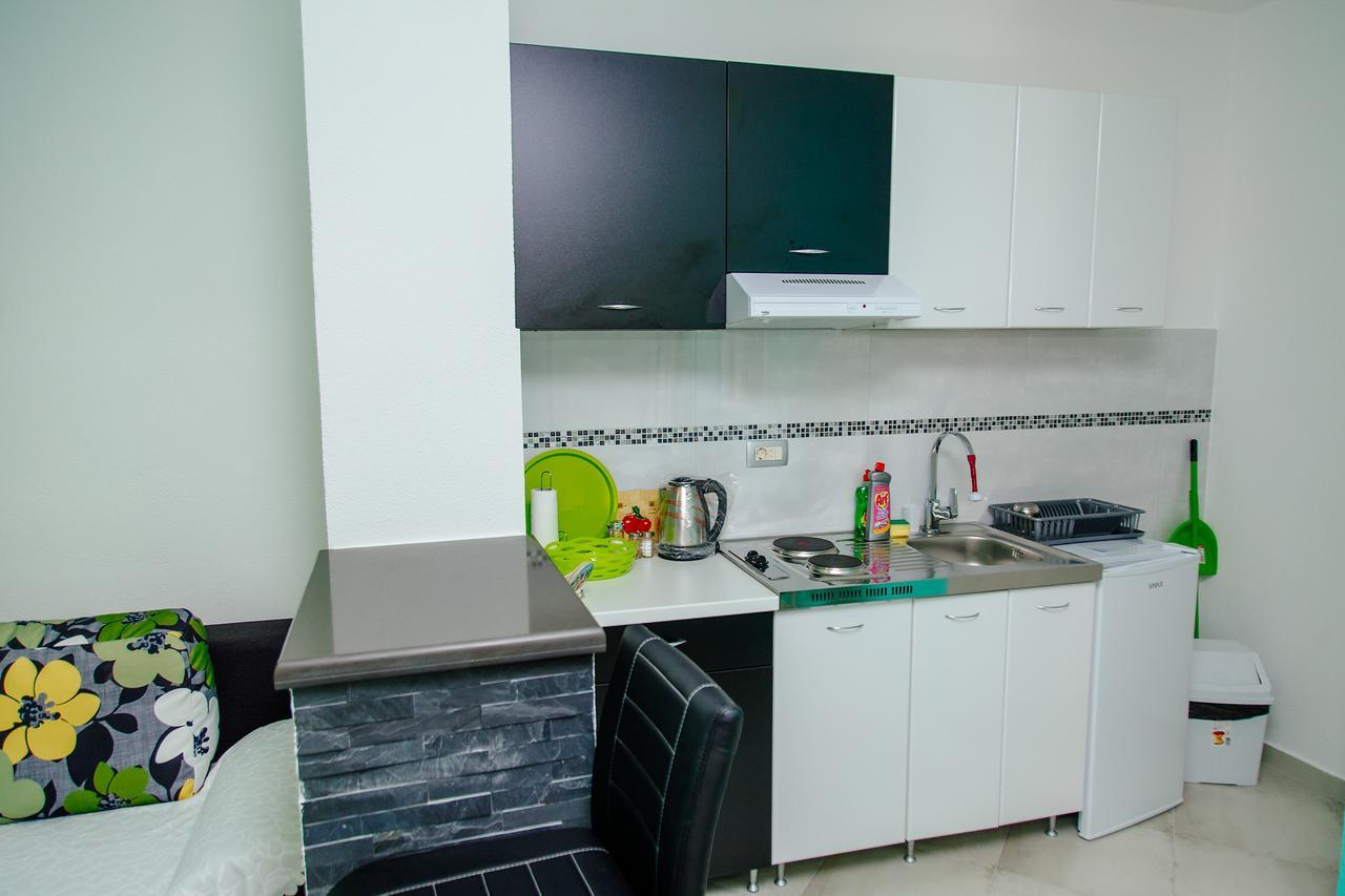 Apartmani Mozaici Risan Esterno foto