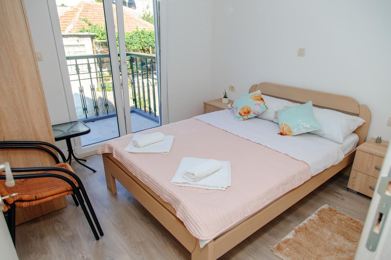 Apartmani Mozaici Risan Esterno foto