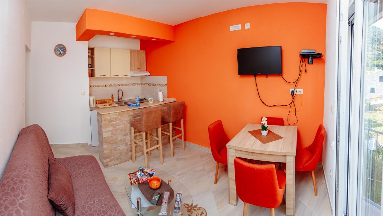 Apartmani Mozaici Risan Esterno foto